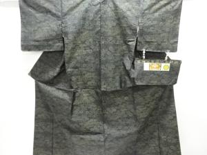 ヱ霞に松・花模様織出し本場泥大島紬着物